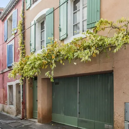 Сasa de vacaciones Cute And Cozy Town-house Of 130m2 In Aviñón