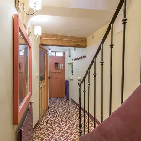 Holiday home Cute And Cozy Town-house Of 130m2 In Avignon
